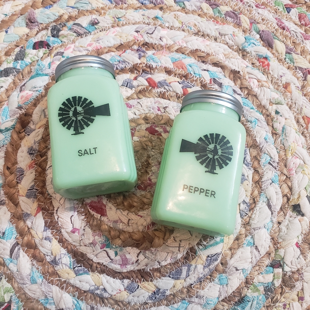 Glass jade farmhouse salt & pepper shakers